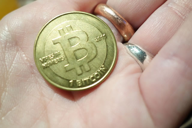 屌丝如何开始投资比特币 (bitcoin) 